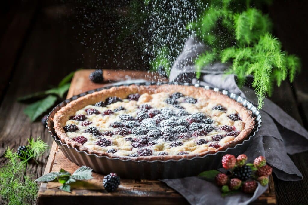 Homemade and sweet blackberry pie made of fresh fruits