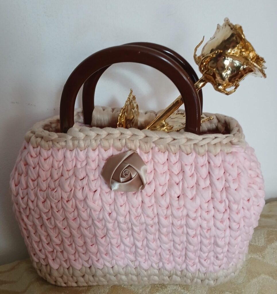 Háčkovaná kabelka – foto 2