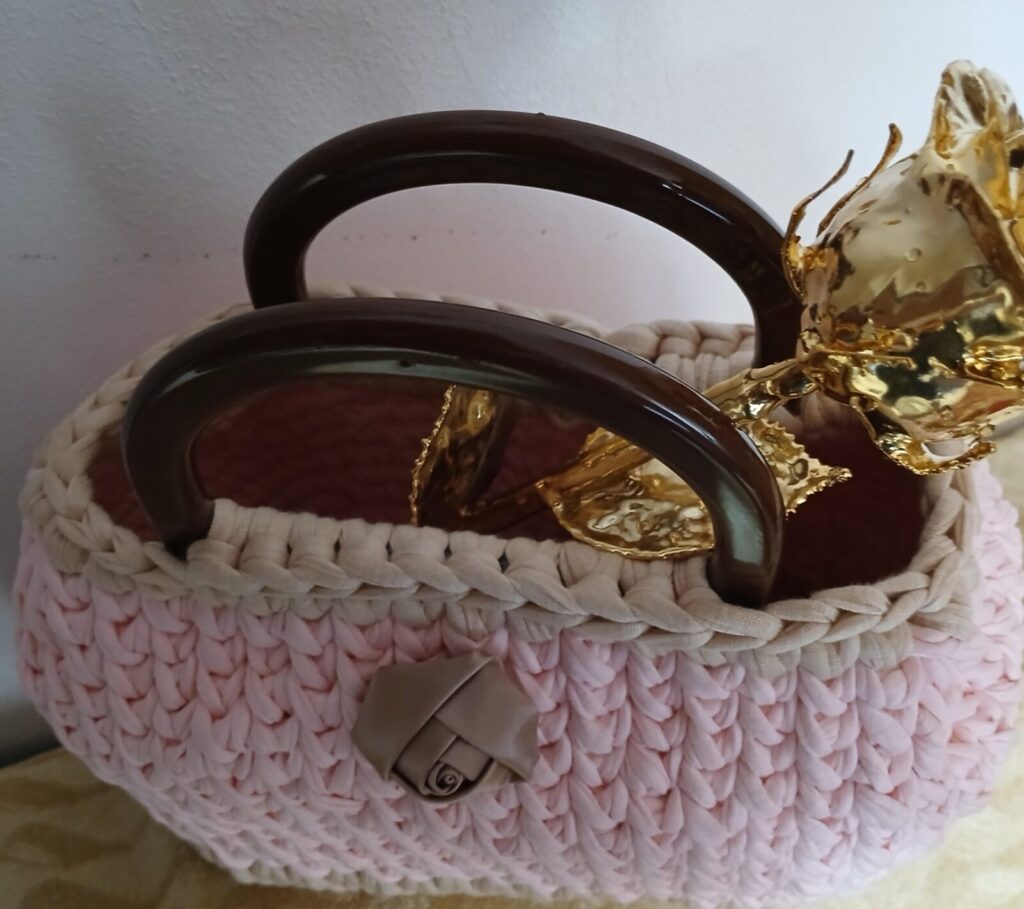 Háčkovaná kabelka – foto 3
